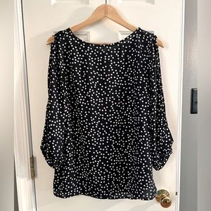 Banana Republic 3/4 Peek-a-boo Sleeve Blouse, Size Medium, Blue w/ Polka Dots